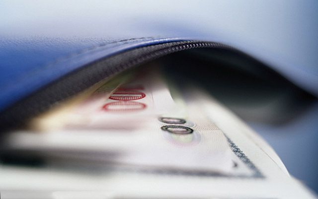 凌晨美联储会议纪要释放关键信号，金价再创新高